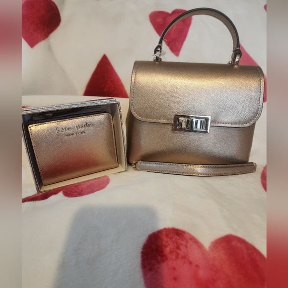 NWT Kate Spade rose gold handbag and wallet set - Picture 2 of 12